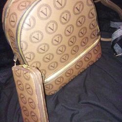 V Women's Backpack.Comes With Wallet