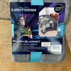 DISNEY BUZZ LIGHTYEAR PLUSH SUPER SOFT BLANKET GREAT FOR BIRTHDAY GIFT OR JUST TO GIVE AWAY