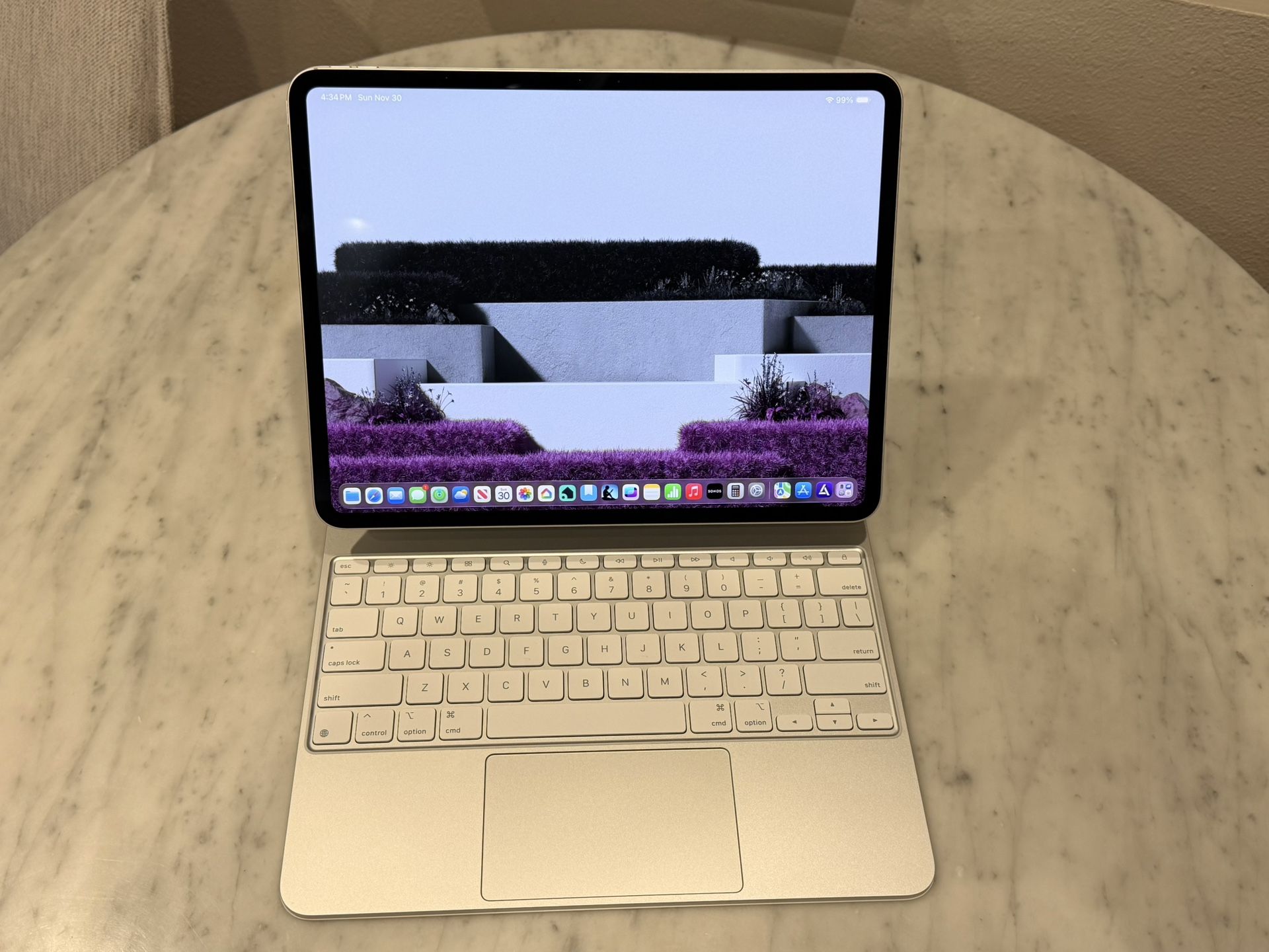 iPad Pro 13” M5 Nanotexture w/Apple Magic Keyboard