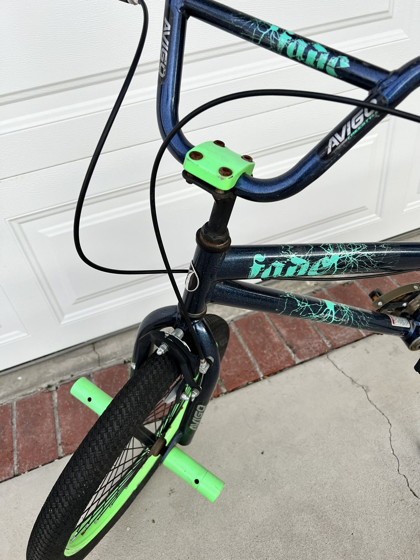 Avigo fade bmx bike sale