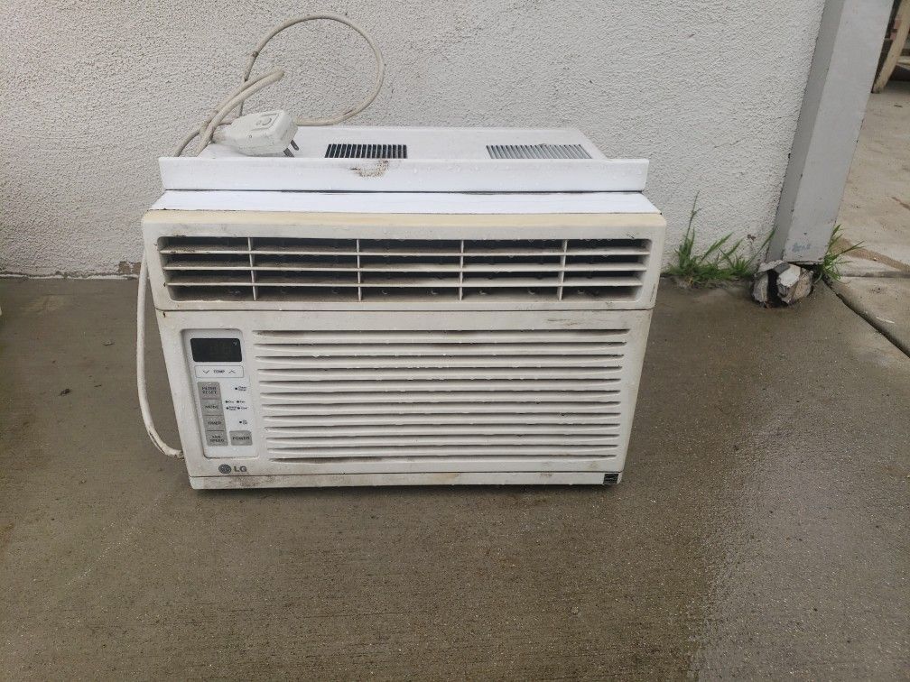Window AC