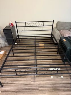 Queen Size Black Metal Platform Bed Frame – Sturdy Steel Slat Support,