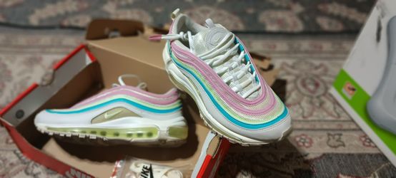 Nike Air max womens size 7 multi pastel