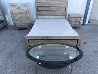 Juego De Dormitorio Size  Queen de madera con panel elevado contemporáneo en color natural