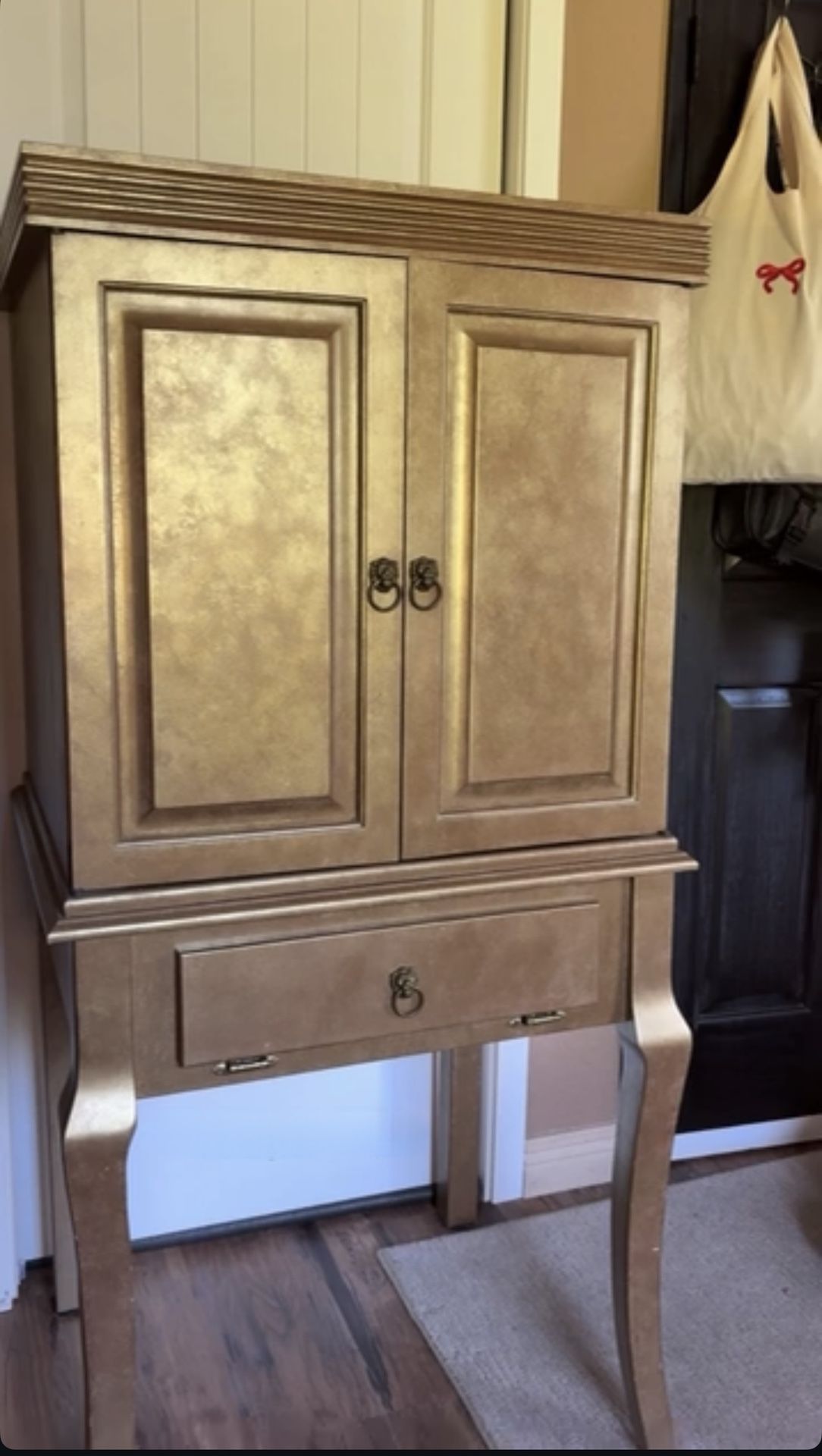 Armoire Cabinet 