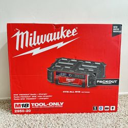 Milwaukee M18 Lithium-Ion Cordless PACKOUT Radio/Speaker with Built-In Charger