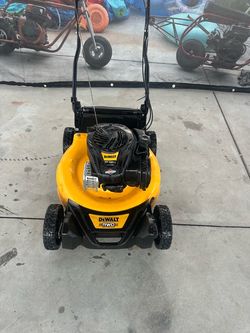 Lamn mower dewalt no bolsa