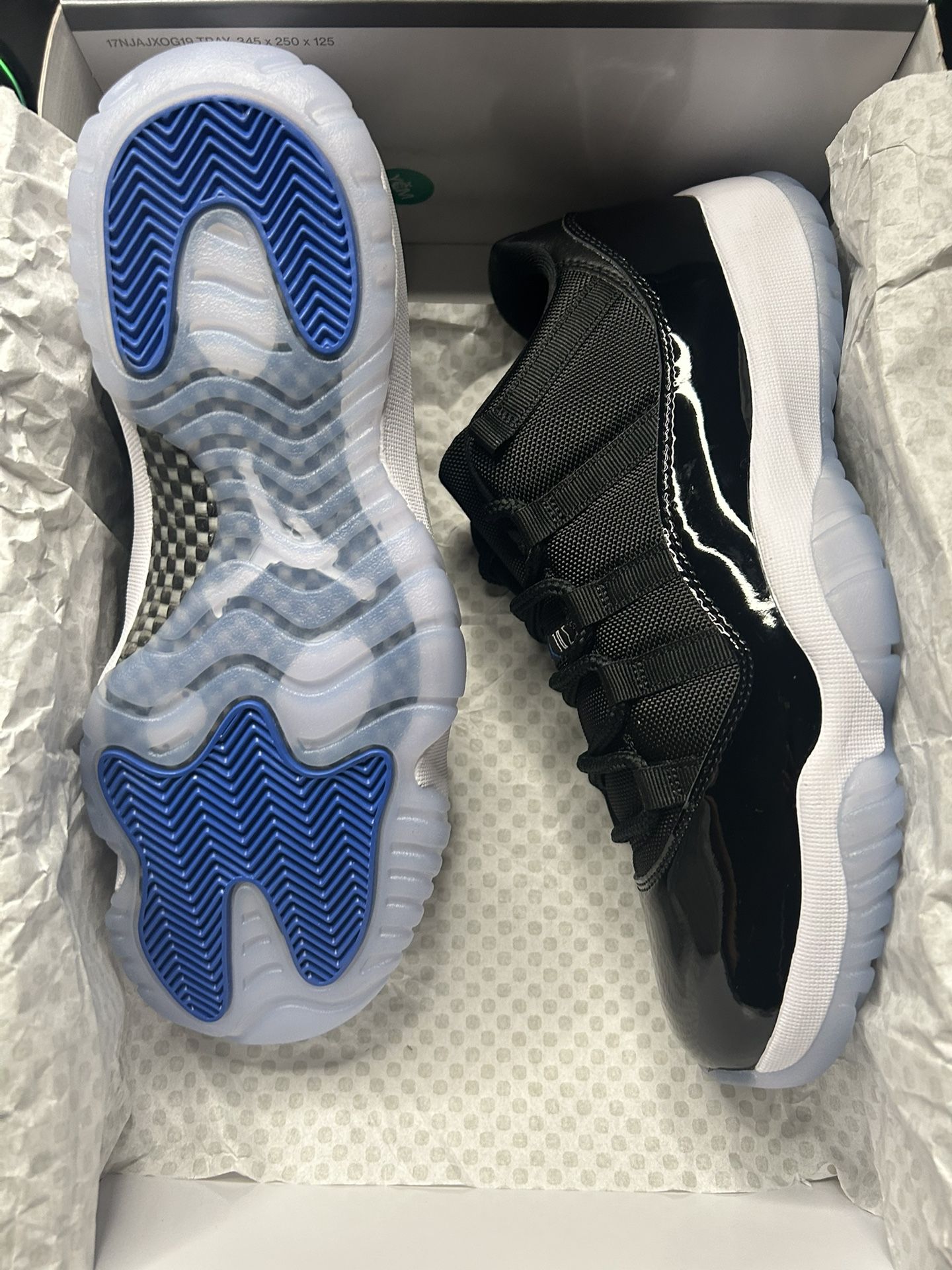 Jordan 11 Low Space Jam Size 10 New