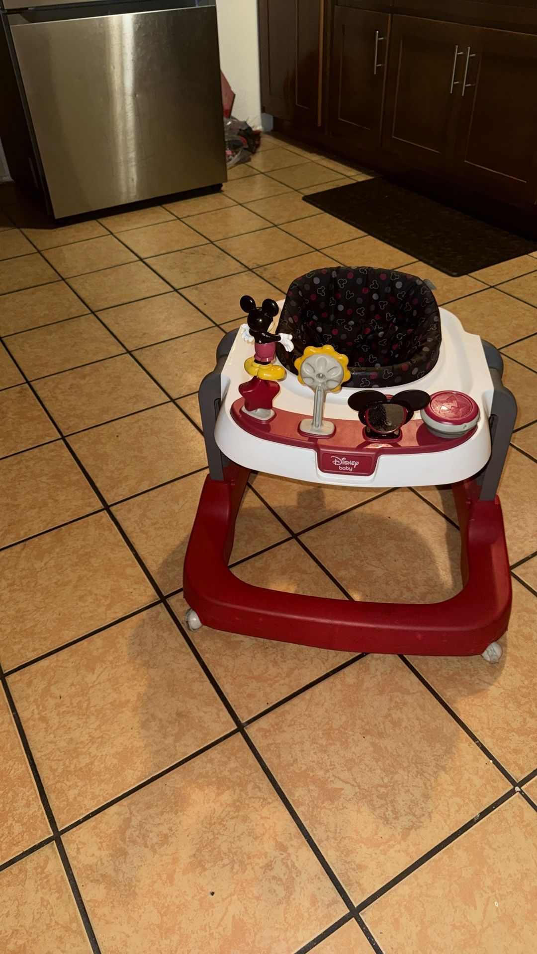 Mickey Mouse Walker 20$
