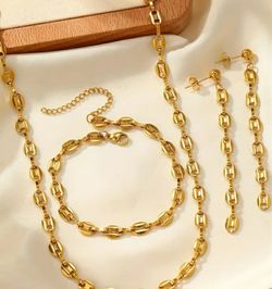 Necklace set