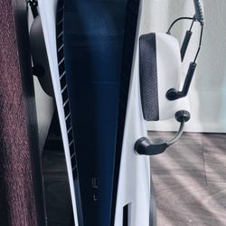 PS5 w/ 8 Games , 2 Controllers, and Wireless Headset 