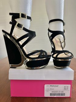 Fashion Shoes: Size 6.5 Black Ankle-Strap Platforms