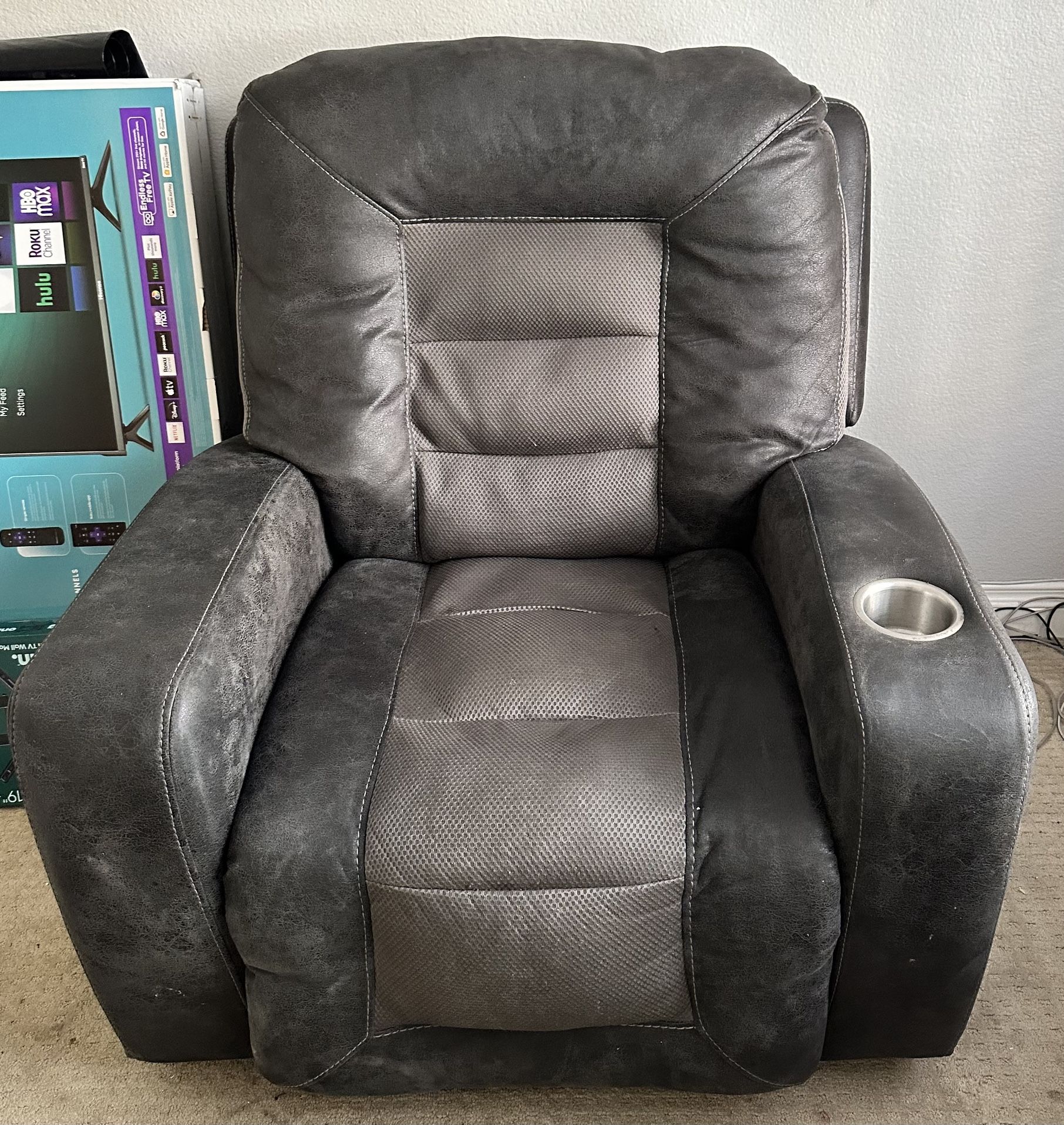 Recliner chair for Sale in Chula Vista, CA OfferUp