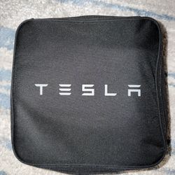 Tesla Mobile Charger