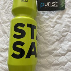 LMNT Stay Salty 26 oz Purist Water Bottle With MoFlo Cap NWT