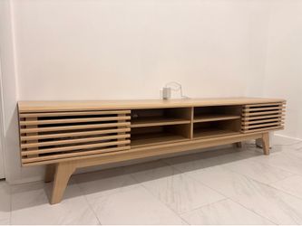 Modern Oak TV Stand / Media Console – Slatted Design – Extra Wide