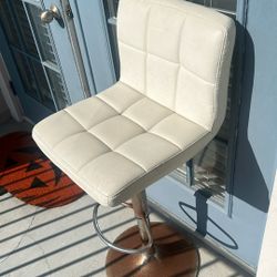 Barstool & Black Stool