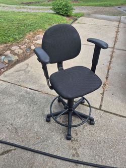 Tall adj height chair on wheels