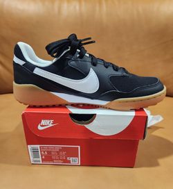 Nike Terra Manta Women's Sneakers Size 5.5