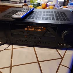 240 watt Yamaha receiver with remote like new