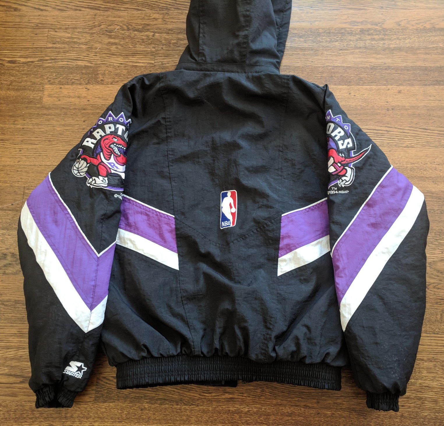 Vintage 90's Toronto Raptors Starter Jacket 🔥🏀🔥🏀🔥🏀🔥 Size S