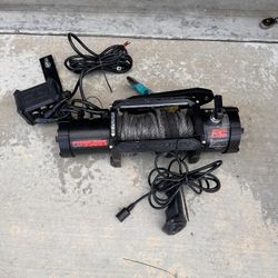 Rough Country Electric Winch with 3rd Generation Toyota Tacoma Mount  / $550 OBO