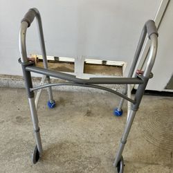 Drive Medical - front wheeled walker