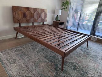 Wooden Platform Bed Frame Queen- Used Great Condition