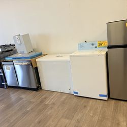 LAREDO CHEST FREEZERS IN STOCK