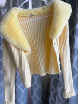 Yellow chic sweater