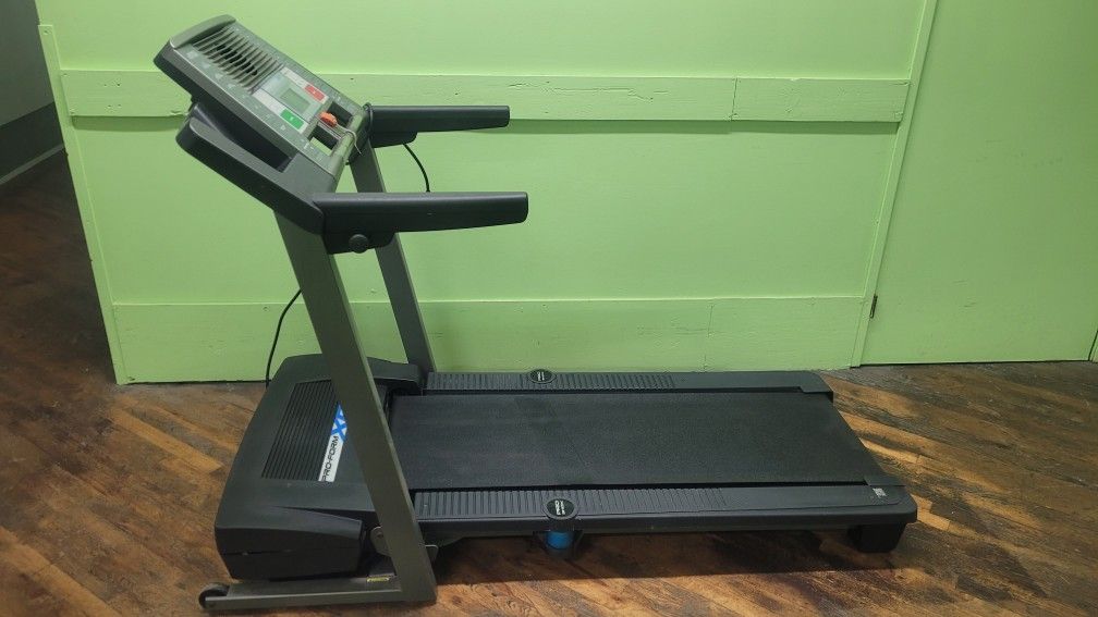 TREADMILL SPACE SAVER PROFORM XP 550s for Sale in San Diego, CA OfferUp