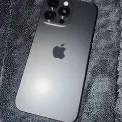 Excellent condition 15 Pro Max