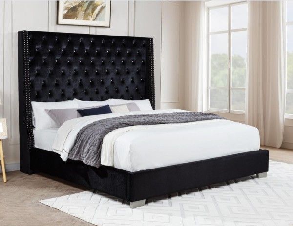 PLATFORM BED NEW IN BOX