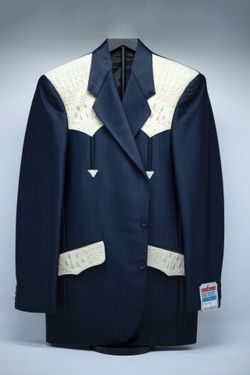 Traje Vaquero con Piel/ Western Suit with Leather