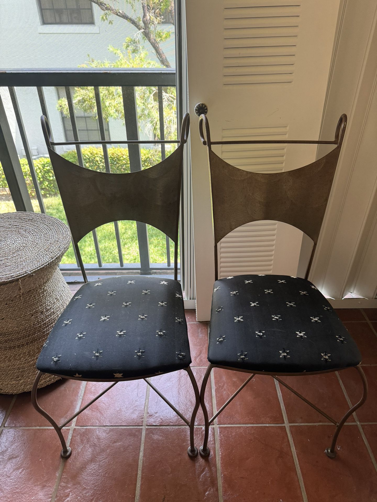 2 Free Chairs to restore