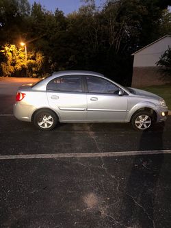 2010 KIA Rio5