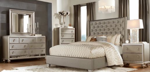 Paris Silver 5 Pc Queen Upholstered Bedroom