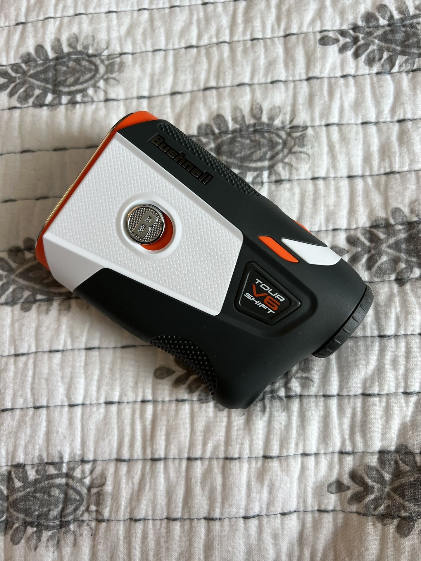 Bushnells Tour V6 Shift Range Finder *Send Offers*