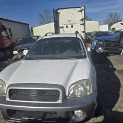2004 Hyundai Santa Fe Parting Out Parts  
