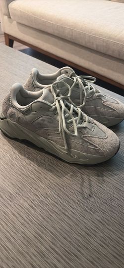 y700 shoes