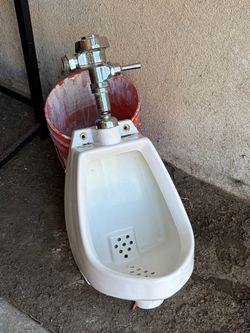 Royal Urinal