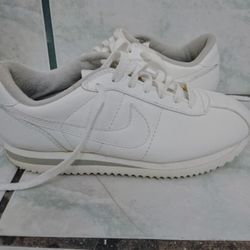 "NIKE" CORTEZ BASIC LEATHER WHITE RUNNING SNEAKERS WOMENS SIZE 7.5 