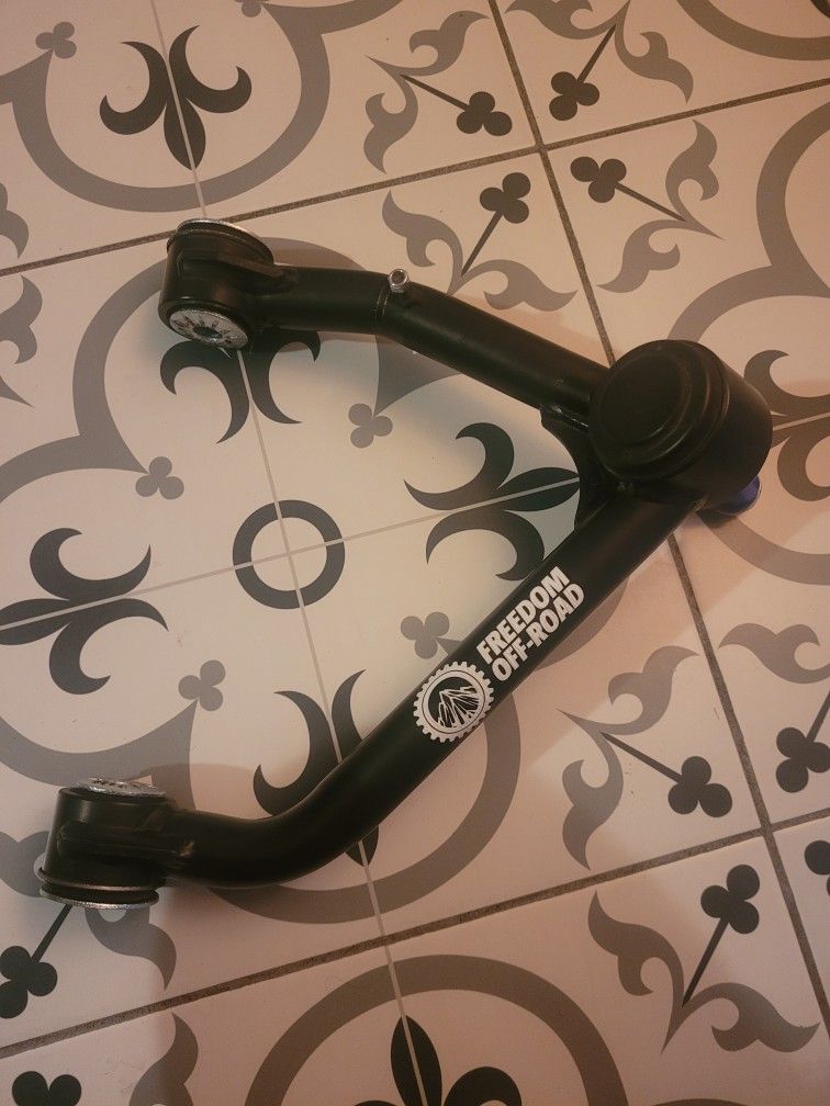 Freedom OffRoad Front Upper Control Arm for 2-4" Lift DIVER SIDE