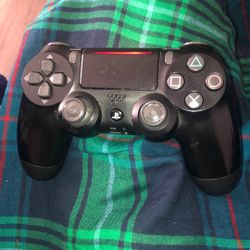 PS4 Controller 