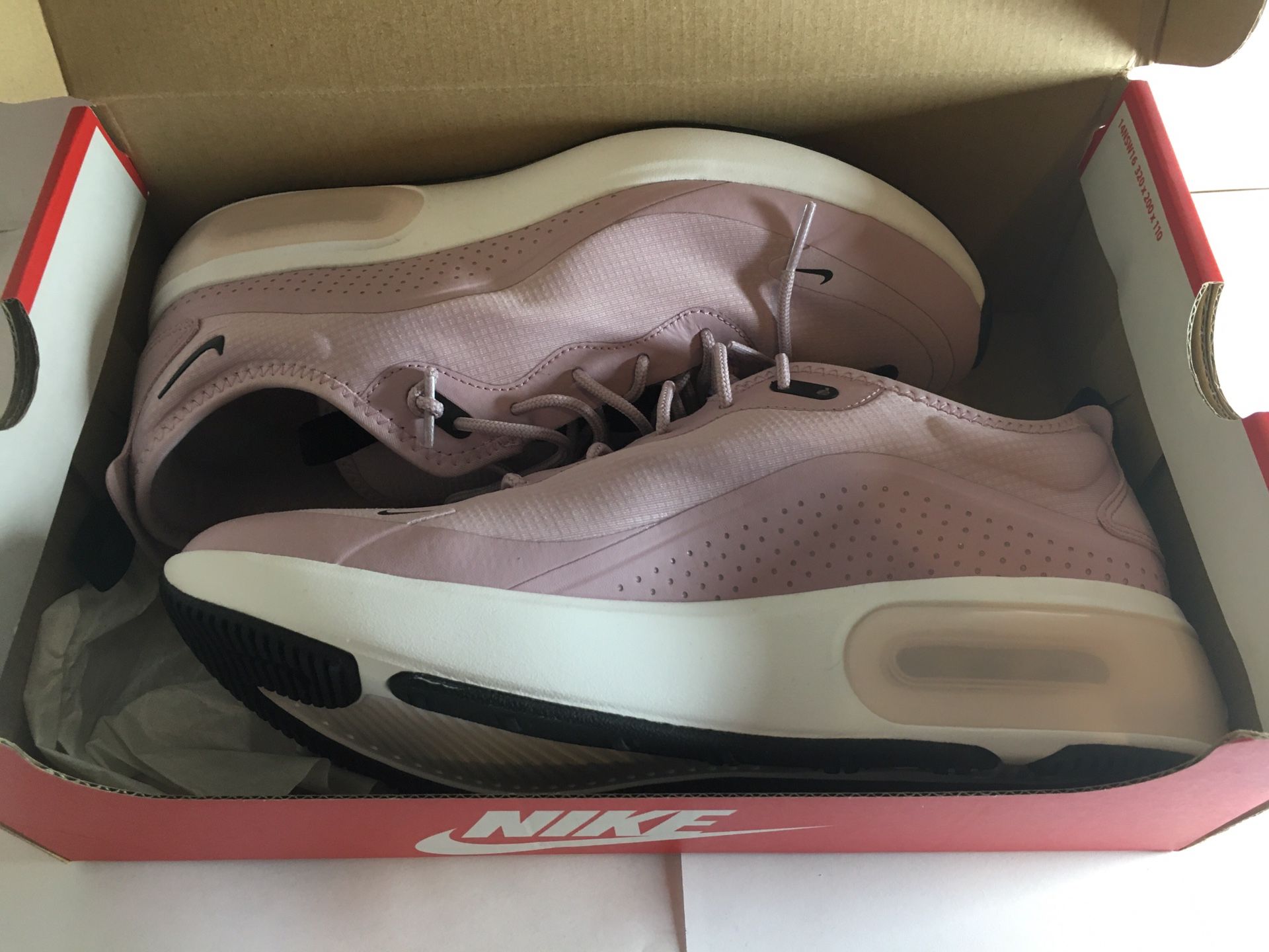 Brand New Size 10 Womens Pink Air Max Dia