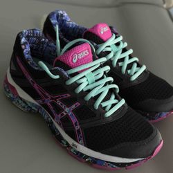 ASICS women’s gel phoenix 8 running shoes, black Size 6