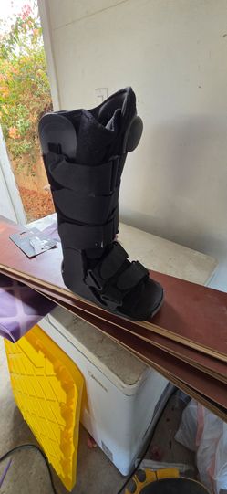 Used Breg foot brace