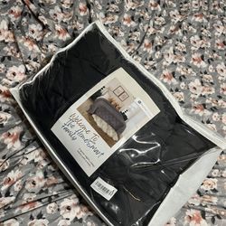 BIG WEIGHTED BLANKET LIKE NEW QUEEN SIZE 