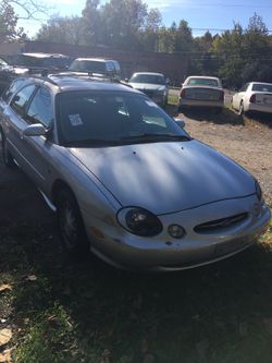 1999 Ford Taurus