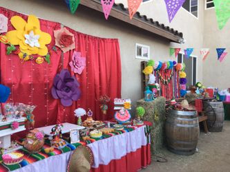 Fiesta theme party dessert table/ decoración